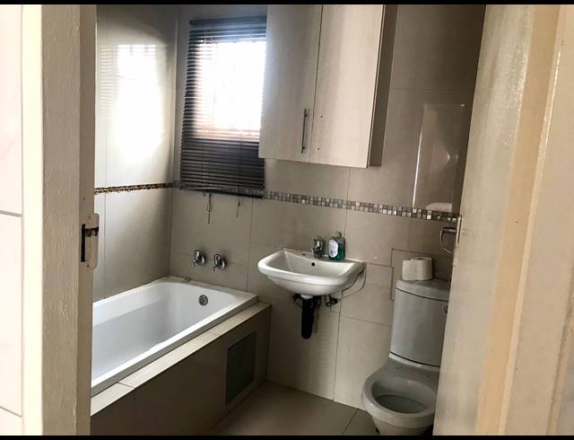 3 BEDROOM HOUSE FOR SALE IN MAHUBE VALLEY